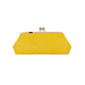 Bolso de mano Jesalin Sette Lungo amarillo en piel bovina con grabado de avestruz y cierre kisslock dorado.