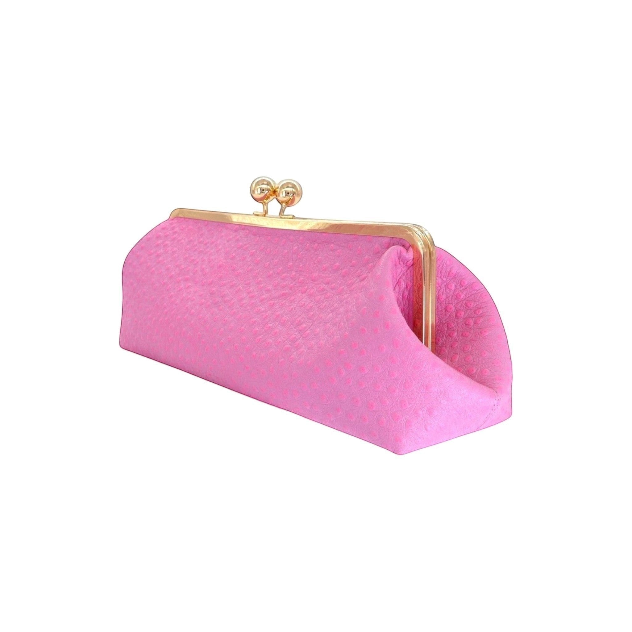 Bolso de mano Jesalin Sette Lungo rosa en piel bovina con grabado de avestruz y cierre kisslock dorado.